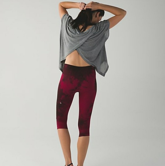 lululemon athletica Pants - Lululemon Wineberry In the Flow Crops
